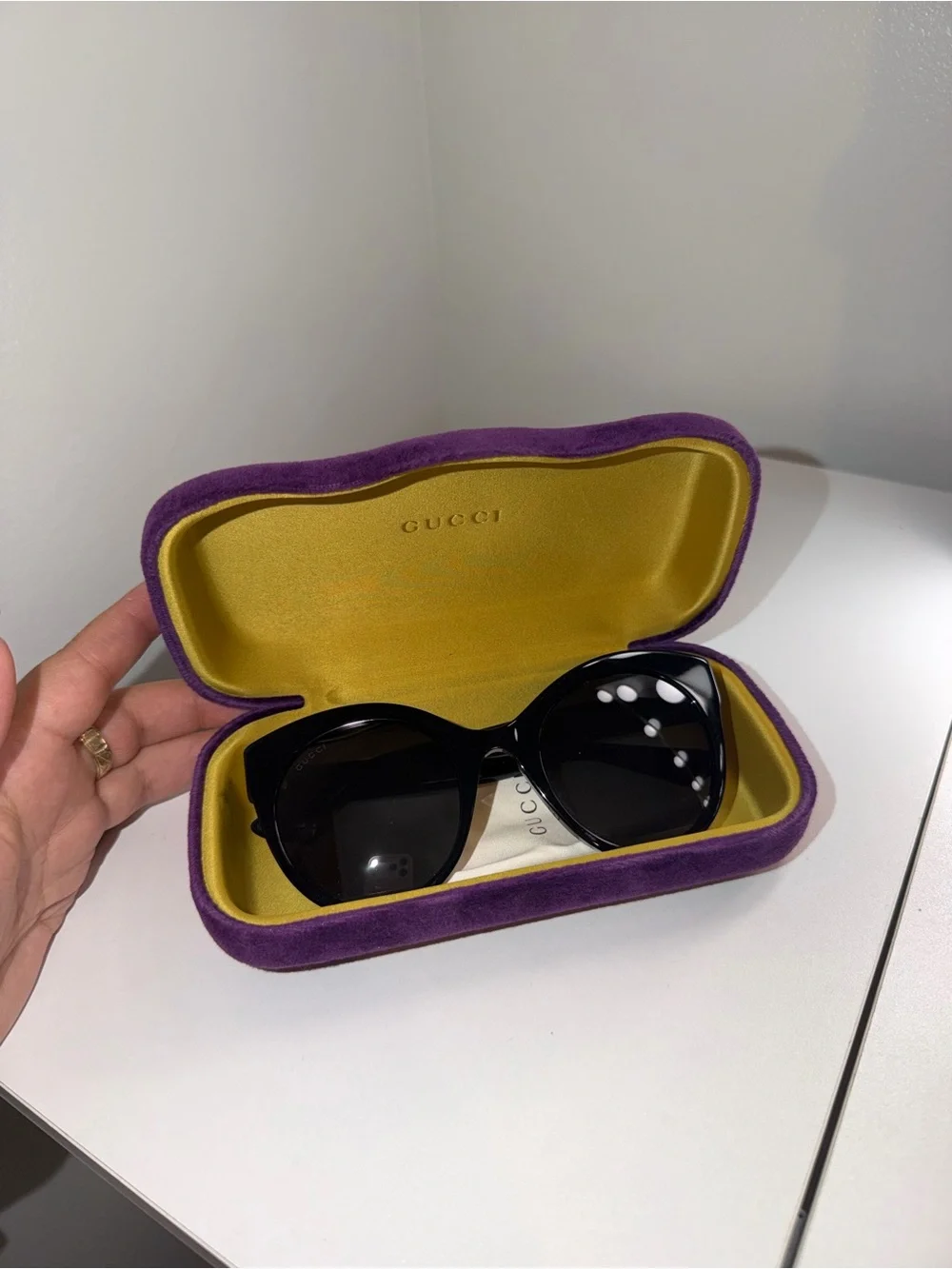 Gucci Black Oversized Cat-Eye Sunglasses